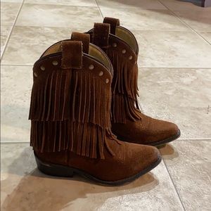 Girls boots